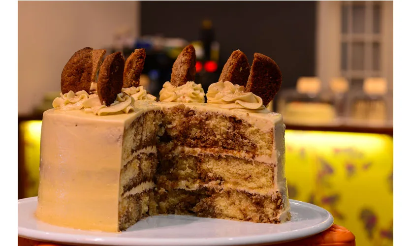 Cinnamon Roll Cake